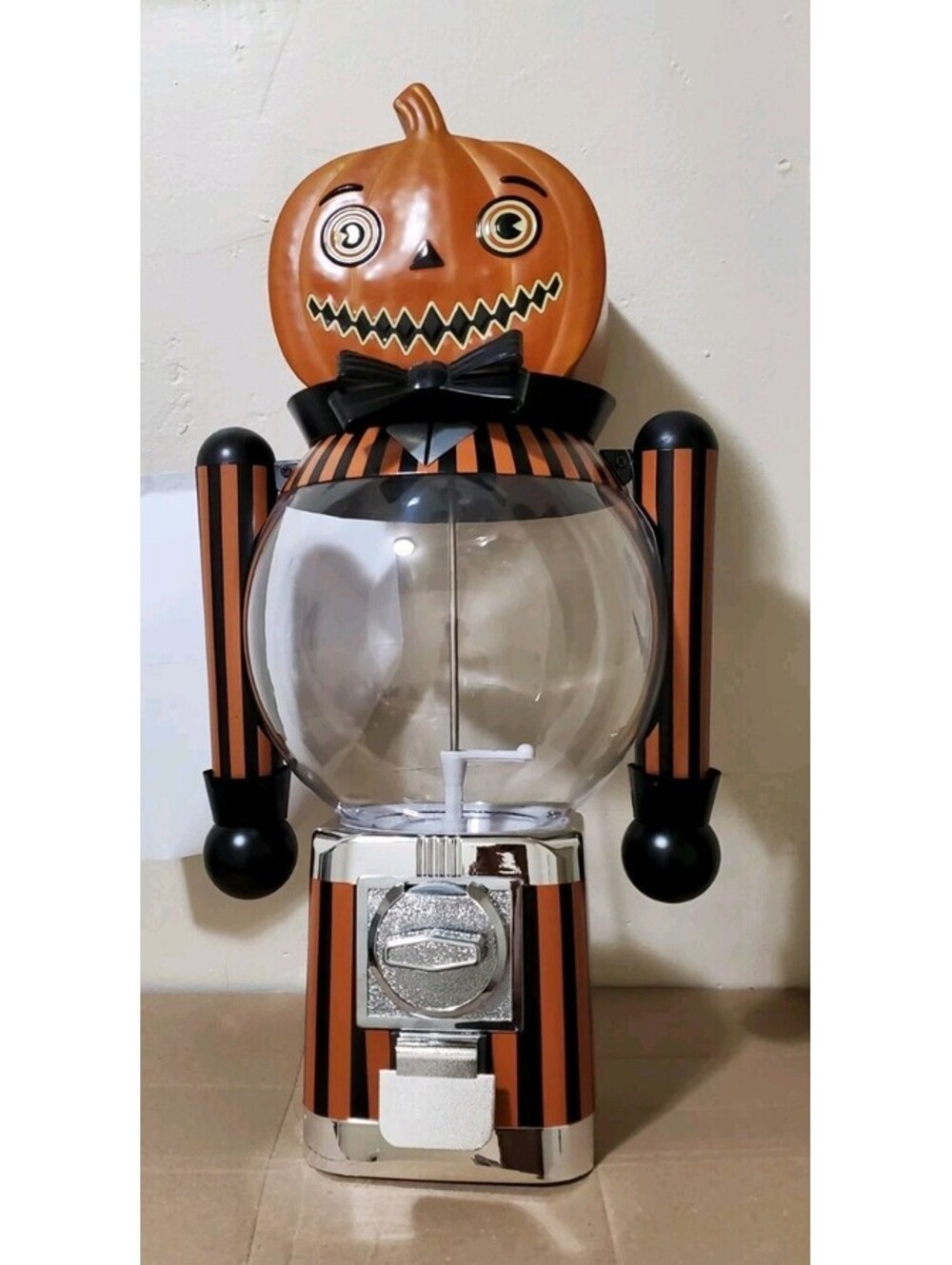 Vintage Spirits Ashland Halloween Pumpkin Jack O Lantern Nutcracker Gumball Mach